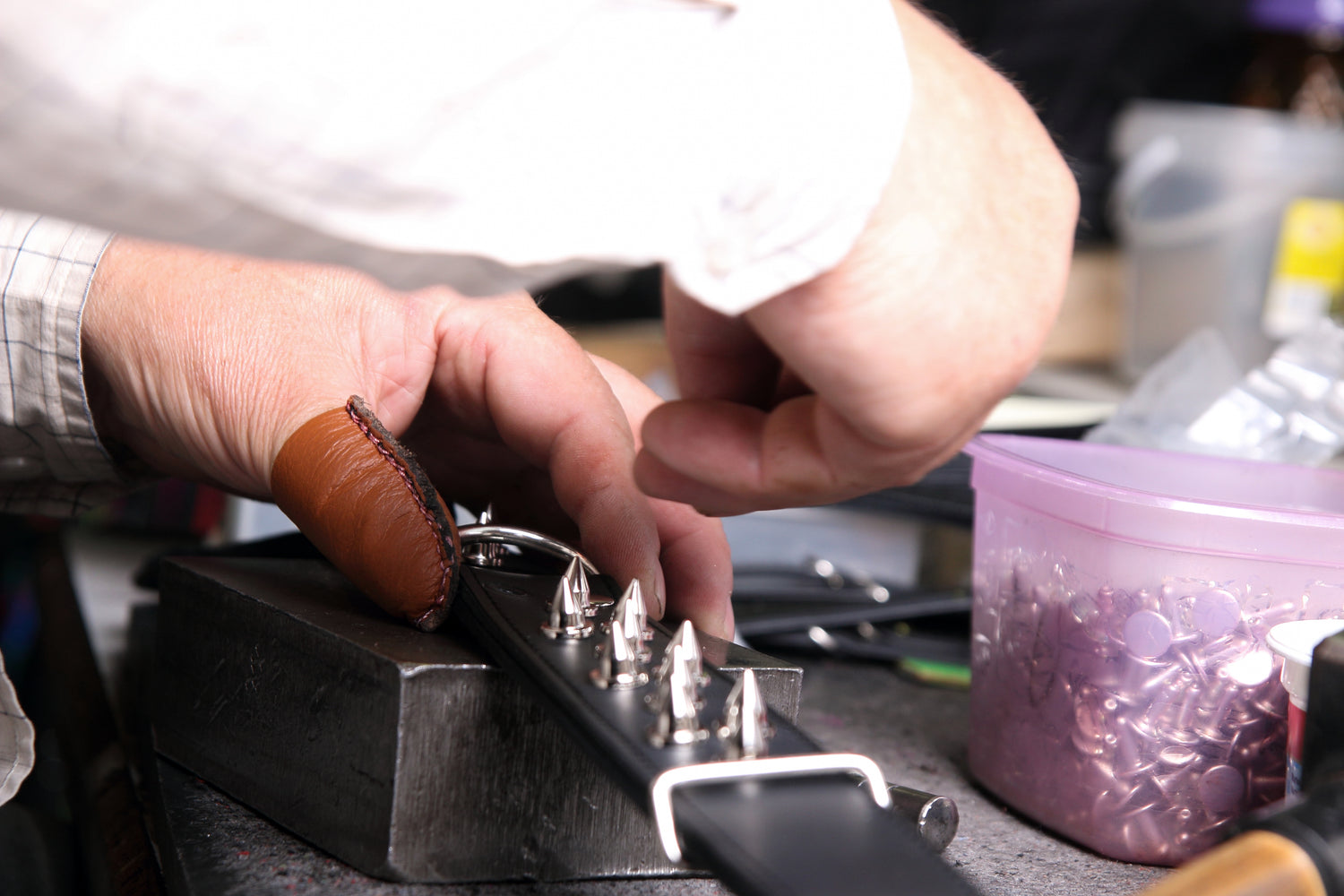 kutya nyakörv, kutya nyakörvek, nyakörvek, kutya póráz, kutya felszerelés, kutya hám, kutyahám, kutyás webáruház, kutya játékok, pórázok, macska nyakörvek, bőr kutya póráz, bőr nyakörvek